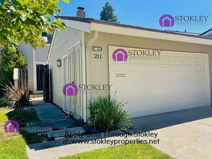 211 Thistle Cir photo 1
