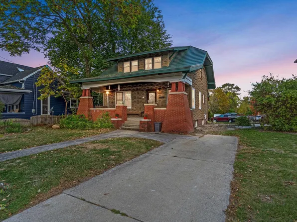 100 Oakland St, Holly, MI 48442