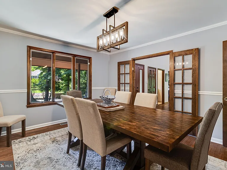8150 Plowden Dr — Photo 30