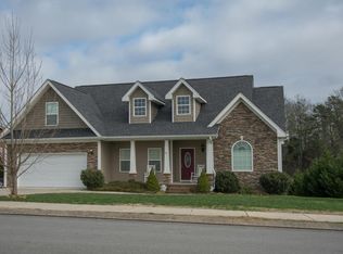40 Stone Throw Ln, Chickamauga, GA 30707