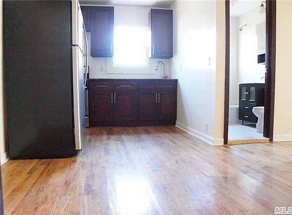 5th image of 699 School St APT 3A