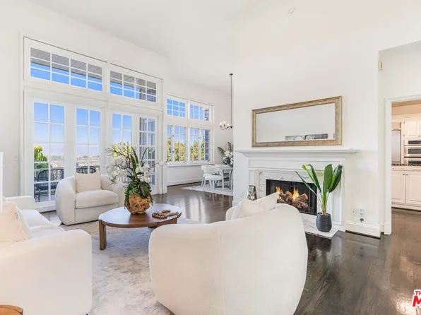 2204 The Ter, Los Angeles, CA 90049
