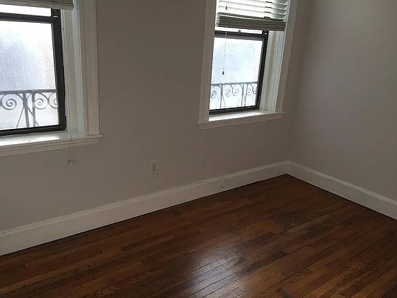 2nd image of 34 E Newton St #8