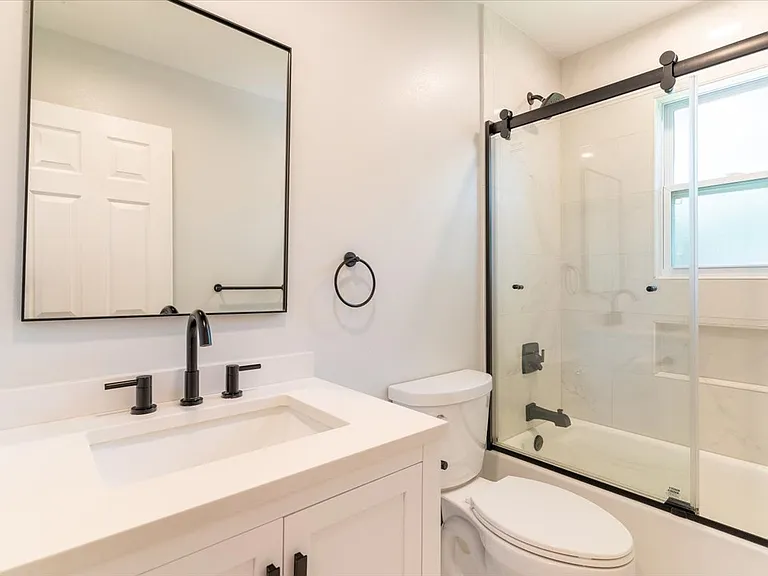 1st Floor Bathroom