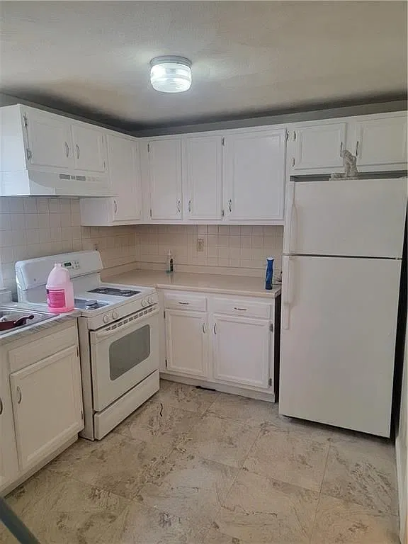 2 bed, 1.0 bath, 800 sqft, $1,600 — Photo 4