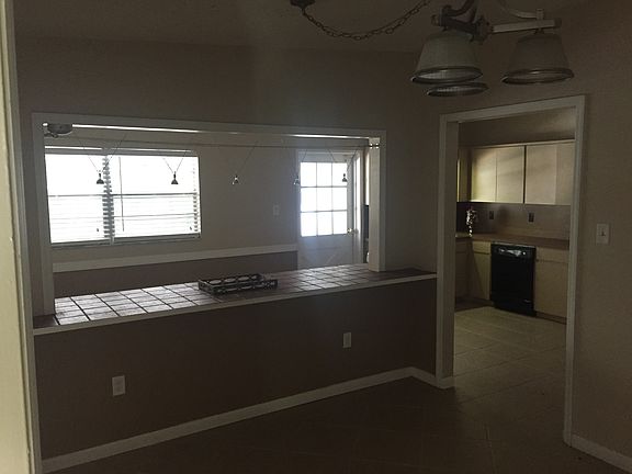 3rd image of 750 Shady Ln