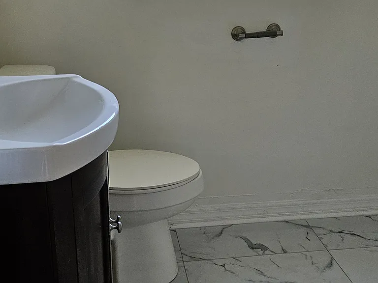 320 Claire Ave #1B — Photo 13