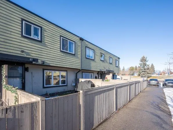 3809 45th St SW #87, Calgary, AB T3E 3H4