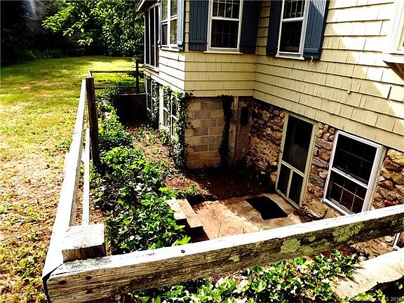 Walk-out basement features ...