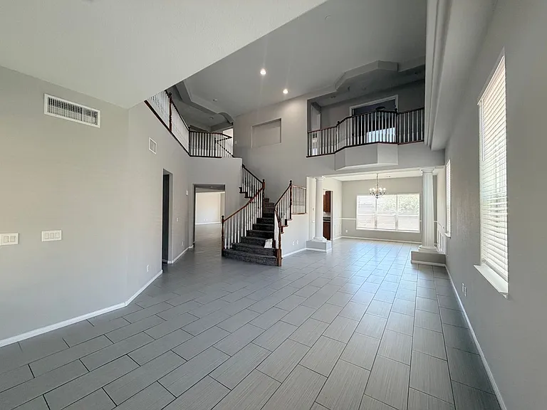 6116 Rabbit Track St — Photo 3