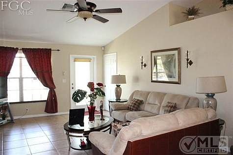 4th image of 4114 SW 14th Pl