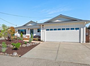 2224 Santa Fe Dr, Santa Rosa, CA 95405