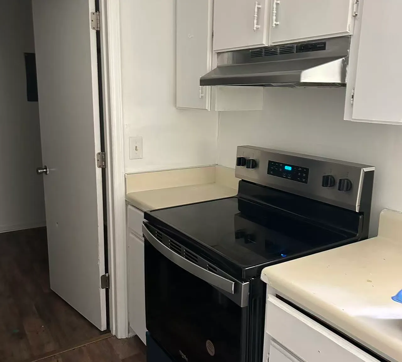 3 bed, 1170 sqft, $1,100 — Photo 3