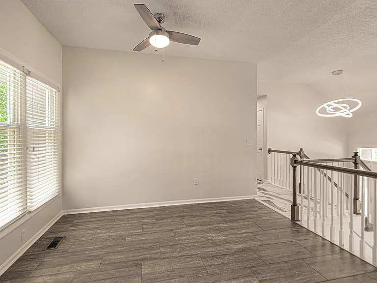 13907 W 150th Ct — Photo 8