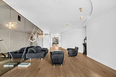 425 East 58th Street, #18D