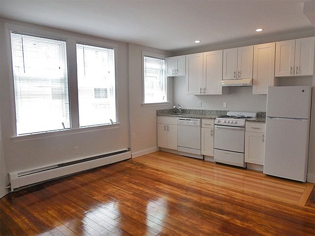 2nd image of 260 Washington St APT 46