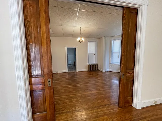 429-431 N Locust St - 431 — Photo 4