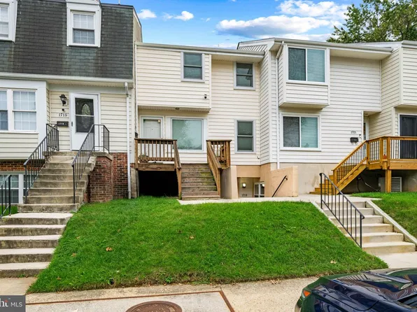 1719 W Bancroft Ln, Crofton, MD 21114