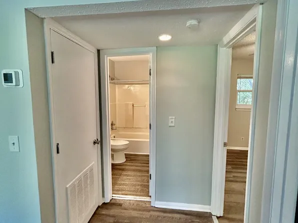 404 Woodcreek Dr #D-4, Rossville, GA 30741