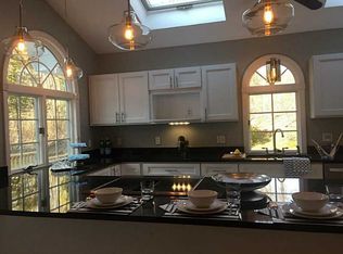 490 Angell Rd, Lincoln, RI 02865