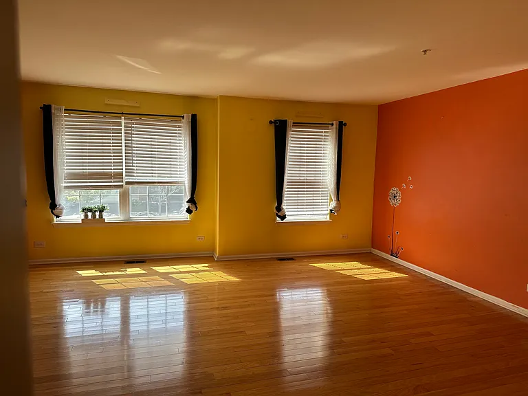 1123 Shorewood Ct — Photo 8