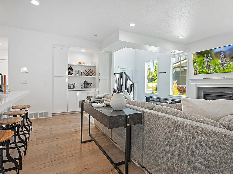 3963 S Mill Farm Ln — Photo 6
