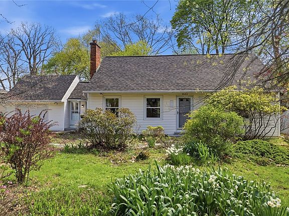 2nd image of 2632 Oakview Dr