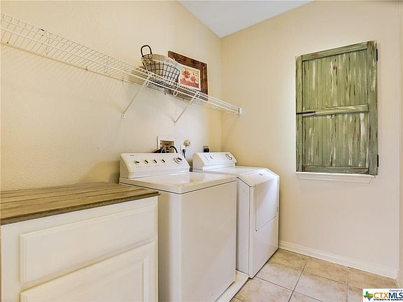 3rd image of 2216 Cotton Blvd