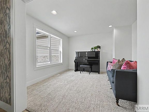3rd image of 1599 Palm Springs Dr
