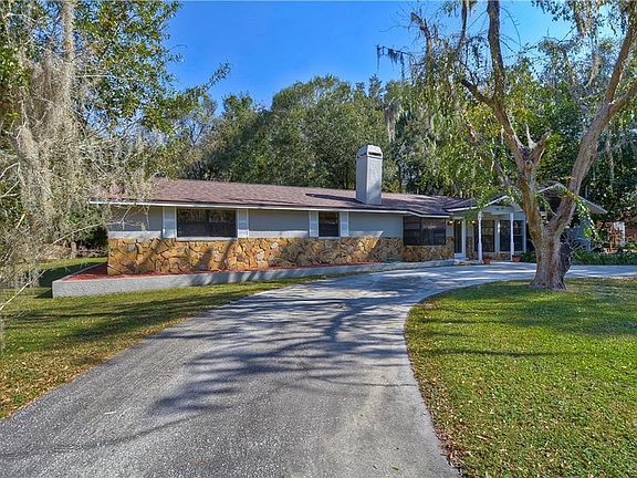2nd image of 20009 Lake Holly Dr
