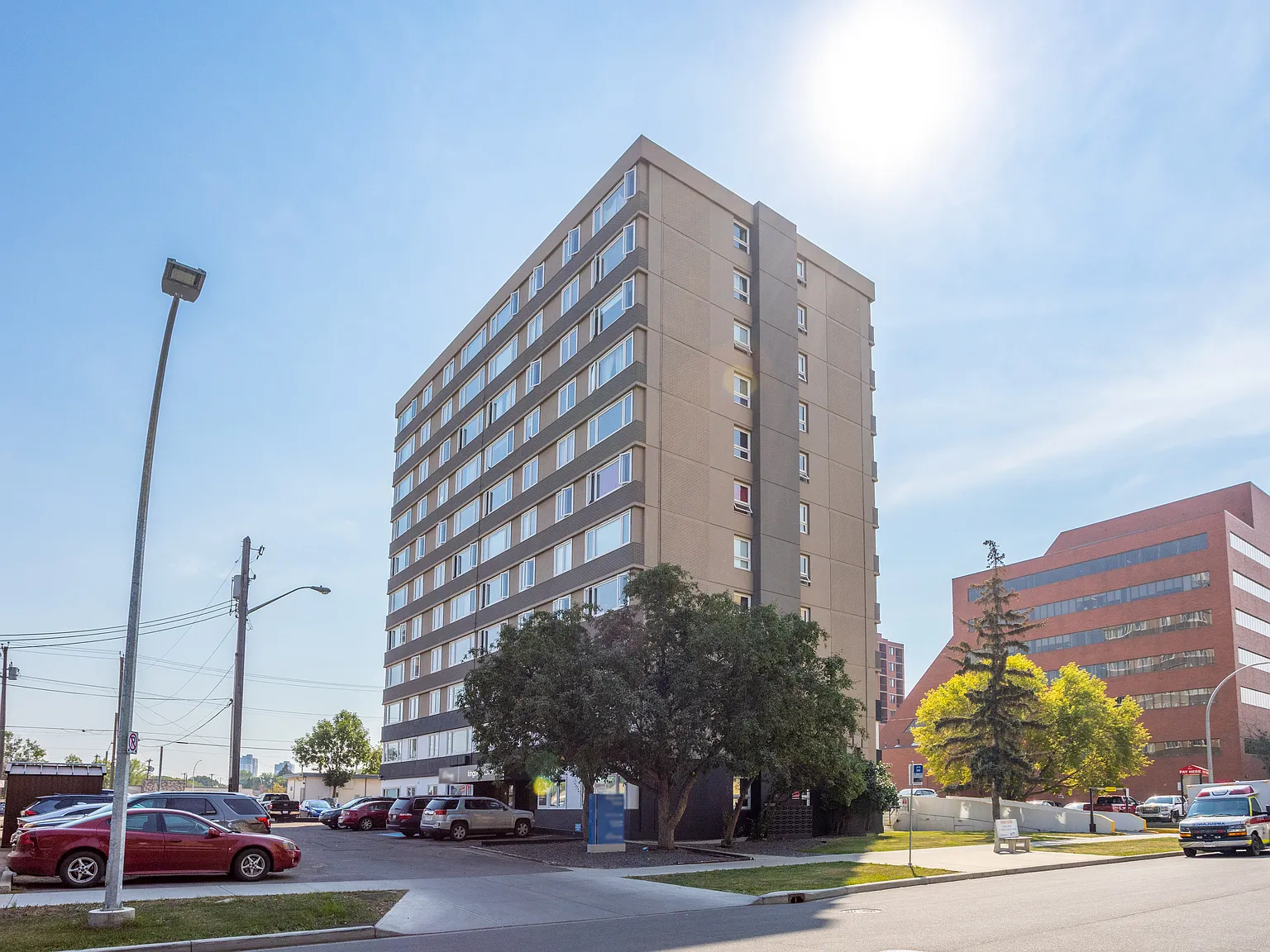 Kingsway Tower — Photo 3