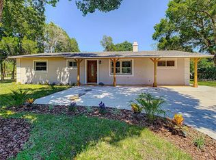 8218 Opal Ln, Zephyrhills, FL 33540