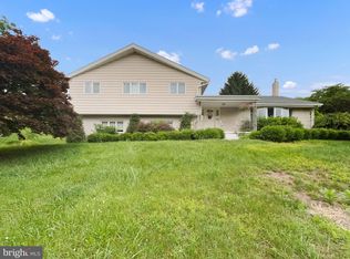 83 Imperial Dr, Mohnton, PA 19540