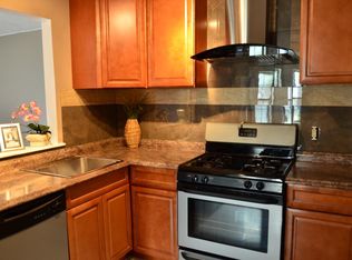 2705 Lighthouse Ln, Parlin, NJ 08859