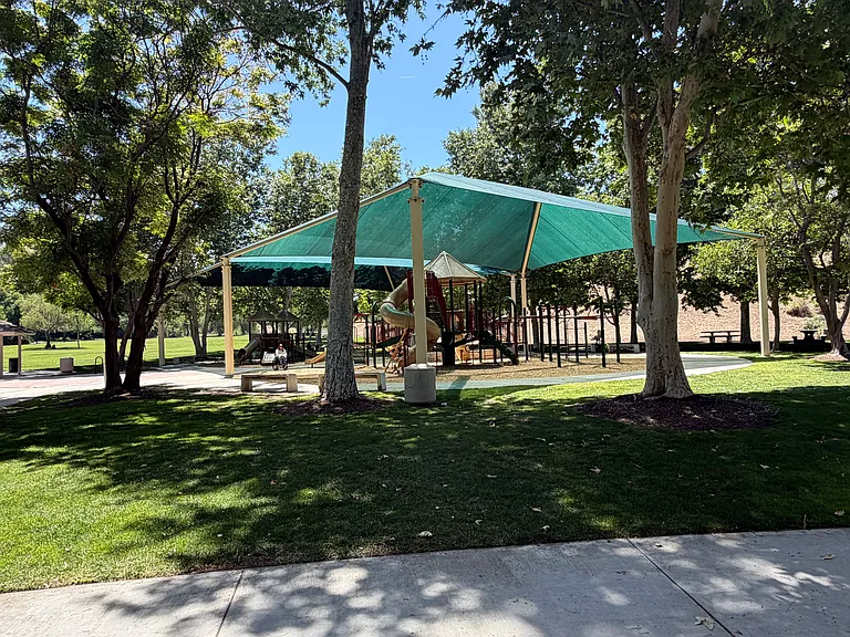 24111 Del Monte Dr #3 — Photo 41