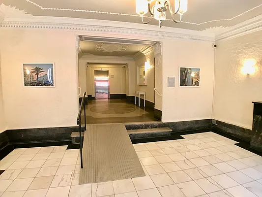 Rented by Bohemia Realty Group | media 31