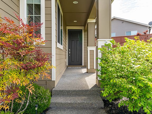 2nd image of 4954 Orcas Pl NE