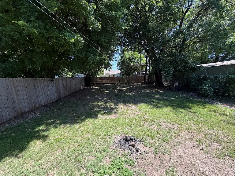 2946 NW 13th St — Photo 11