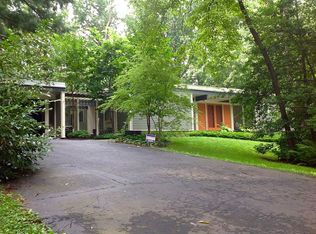 7909 Park Overlook Dr, Bethesda, MD 20817