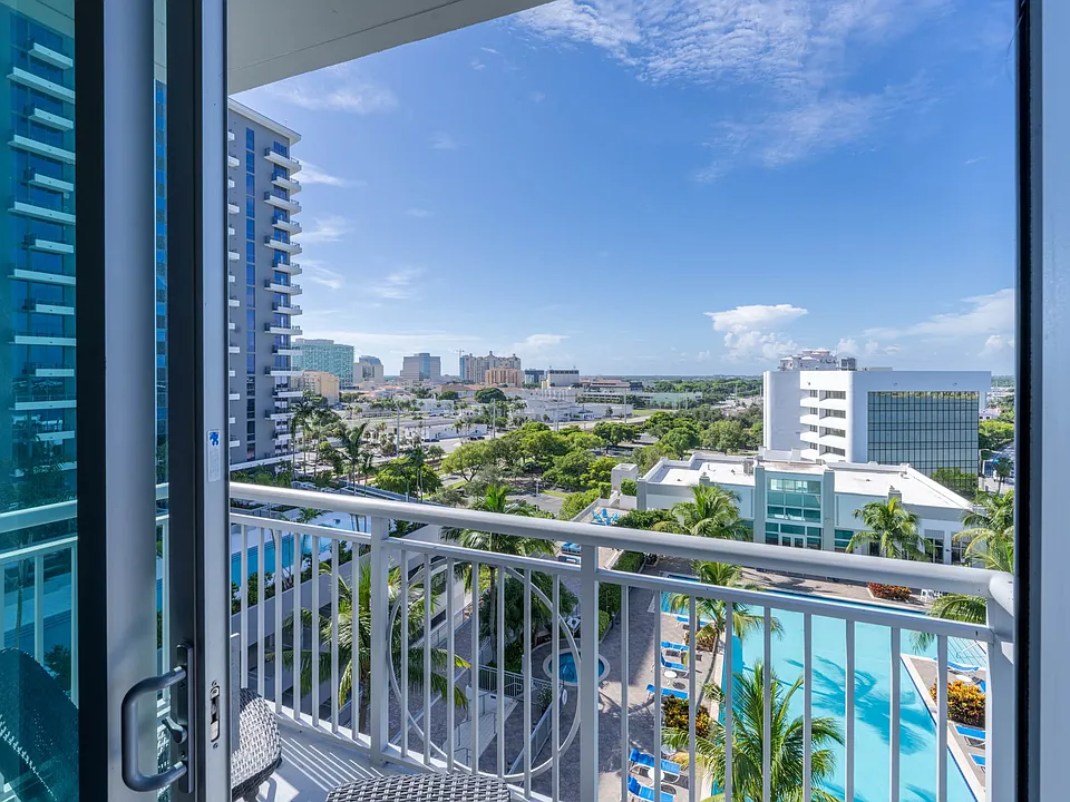 300 S Australian Ave #1117