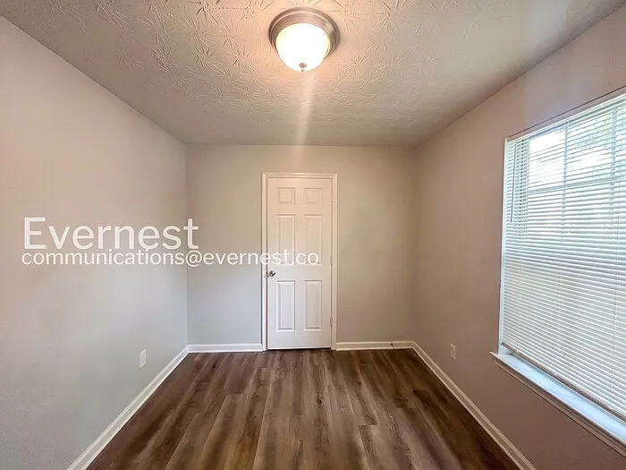 435 Skif Pond Ct — Photo 13