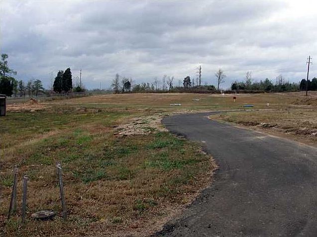 2nd image of 244 Bloomington Rd