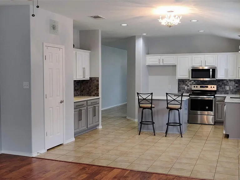 309 Riverine Way — Photo 8