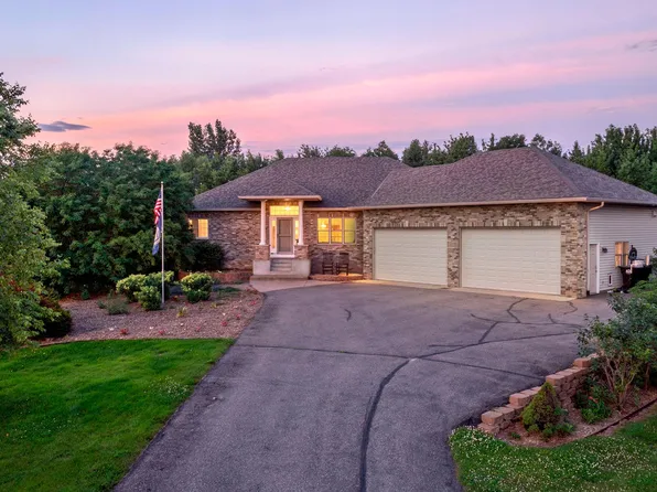 18712 Fontana St, Columbus, MN 55092