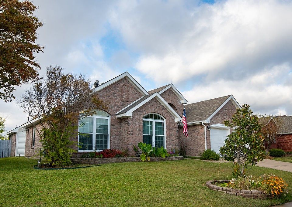 1st image of 503 E Lynn Creek Dr