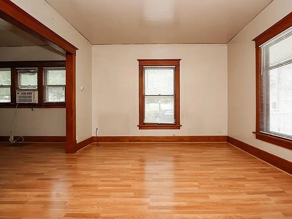 5th image of 427 W 16th St #427