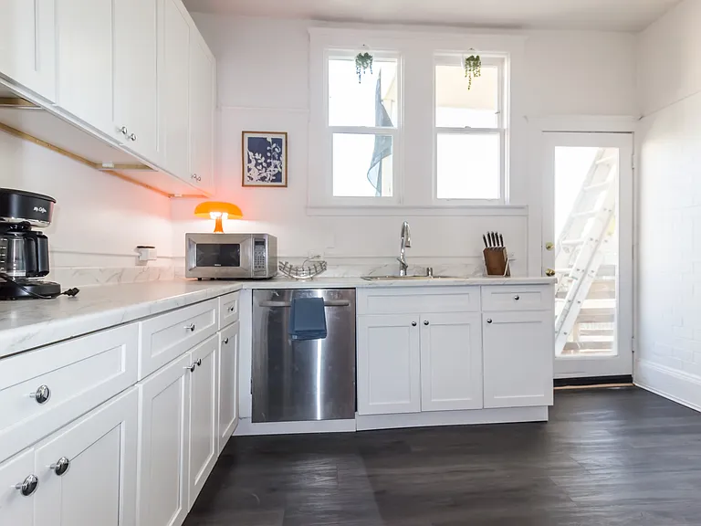327.5 Fillmore St #5 — Photo 5