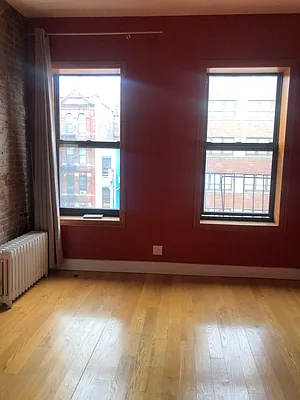 Rented by Batra Group Inc | media 22