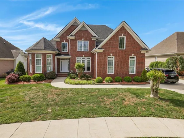 1090 Norfolk Green Cir, Chattanooga, TN 37421