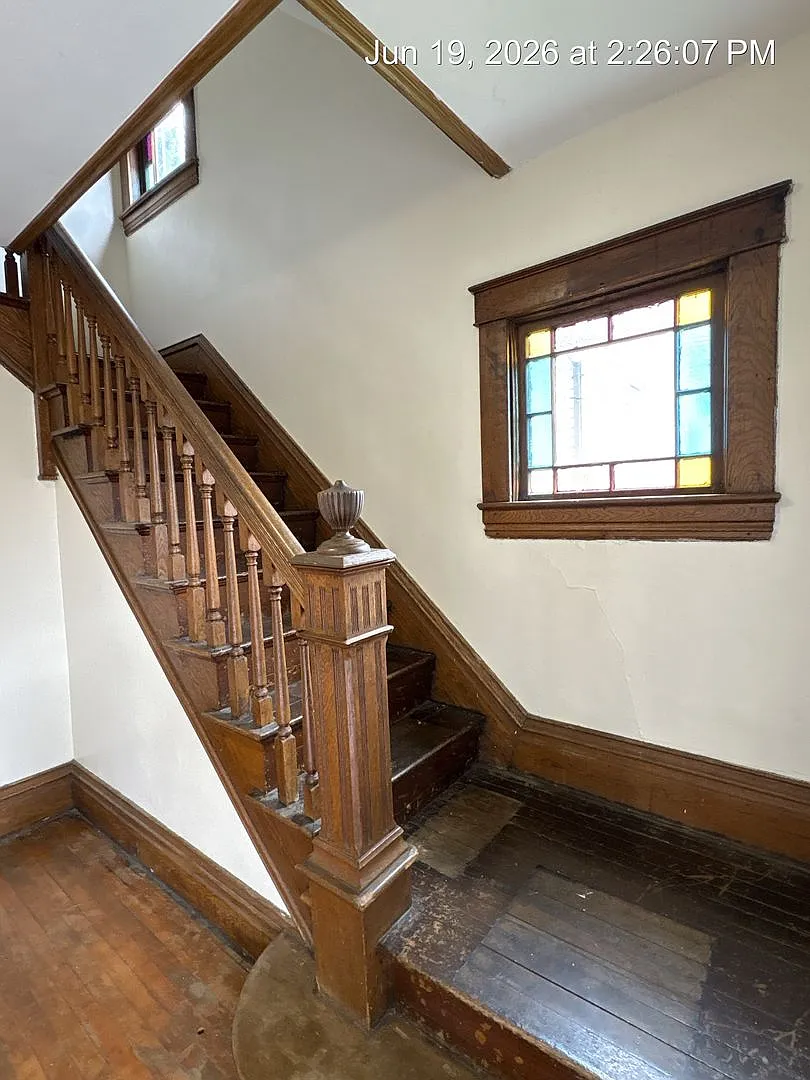 142 Lorentz St — Photo 2